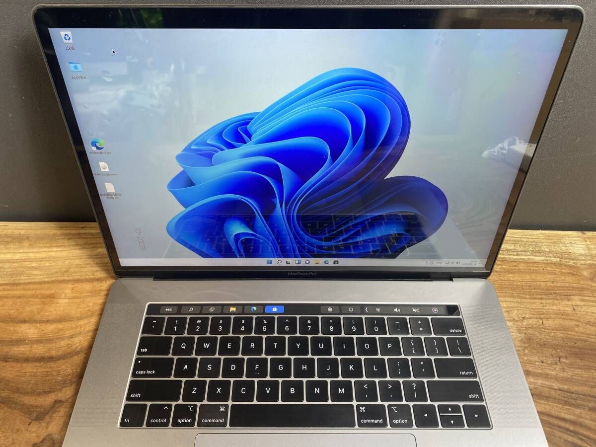美品］Apple MacBook Pro 15inch 2019/ Core i9 / メモリ32GB / SSD