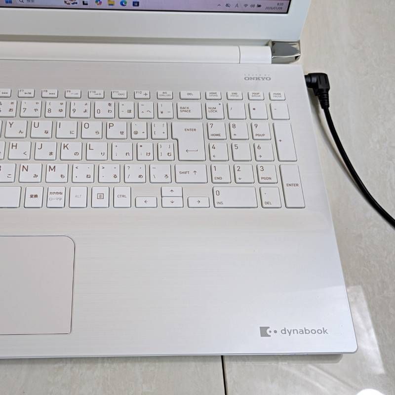 オフィス付き☆新品SSD/第7世代Corei3高性能/フルHD液晶☆初心者OK