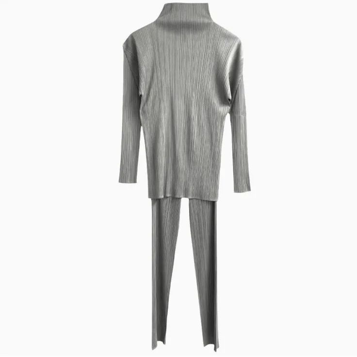 PLEATS PLEASE プリーツプリーズ イッセイミヤケ プリーツ 長袖