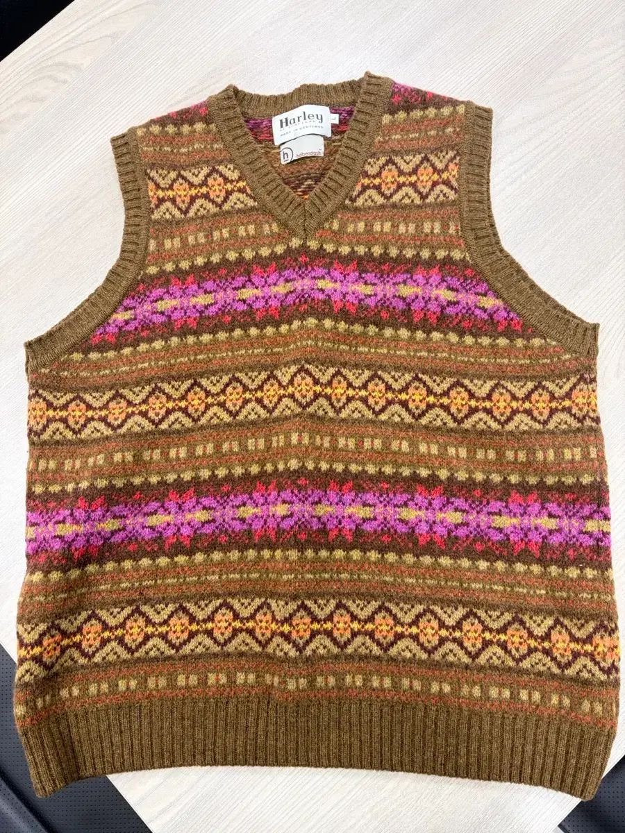 定価26)Harley of Scotland フェアアイル Vネック ニット ベスト