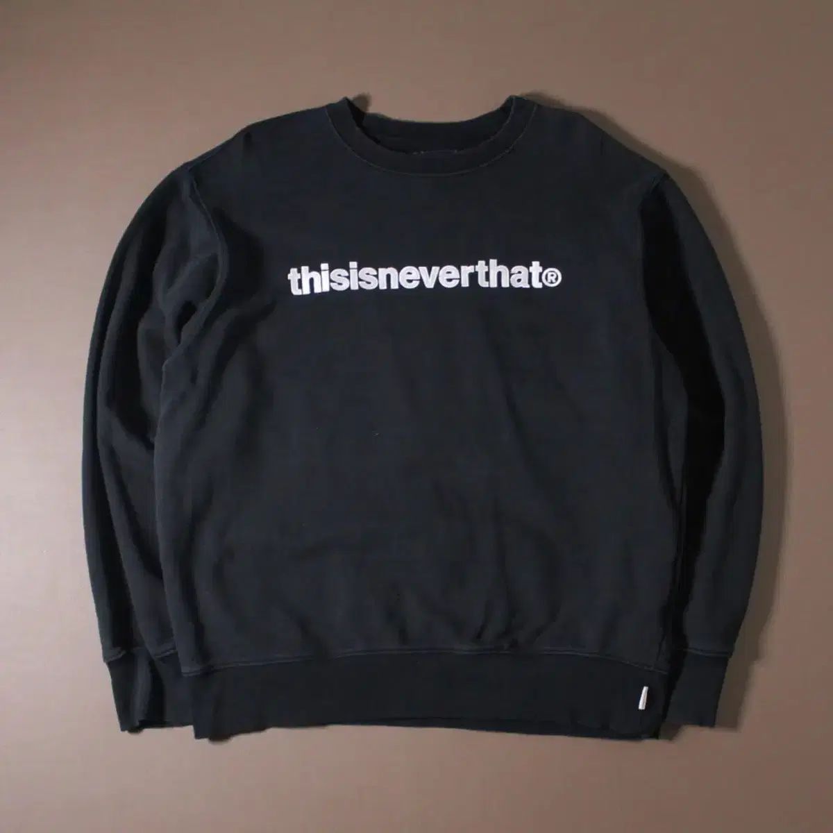 thisisneverthat(ディスイズネバーザット) ブラック スウェット - メルカリ