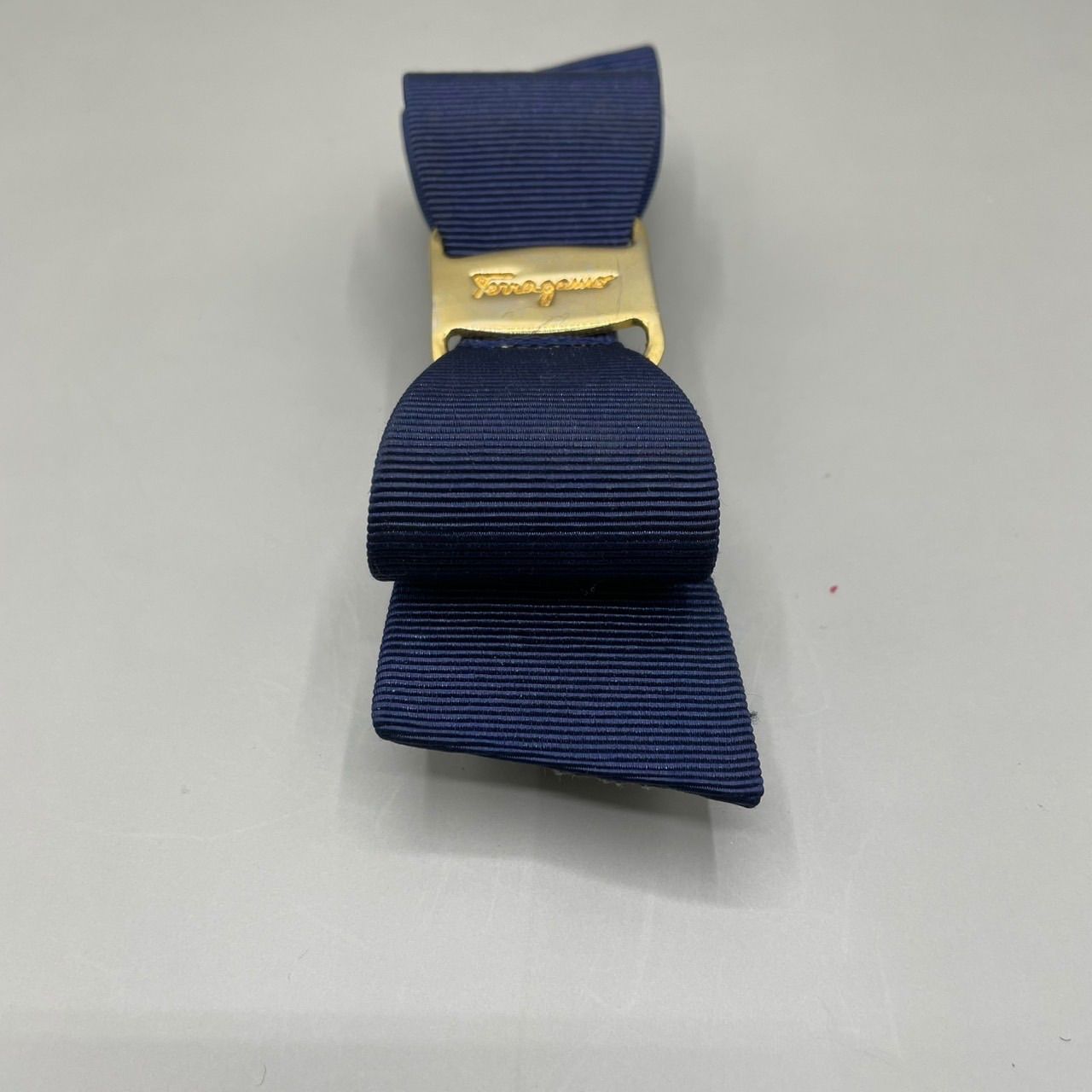 専用］フェラガモ バレッタ ネイビー×ゴールド バレッタ ネイビー