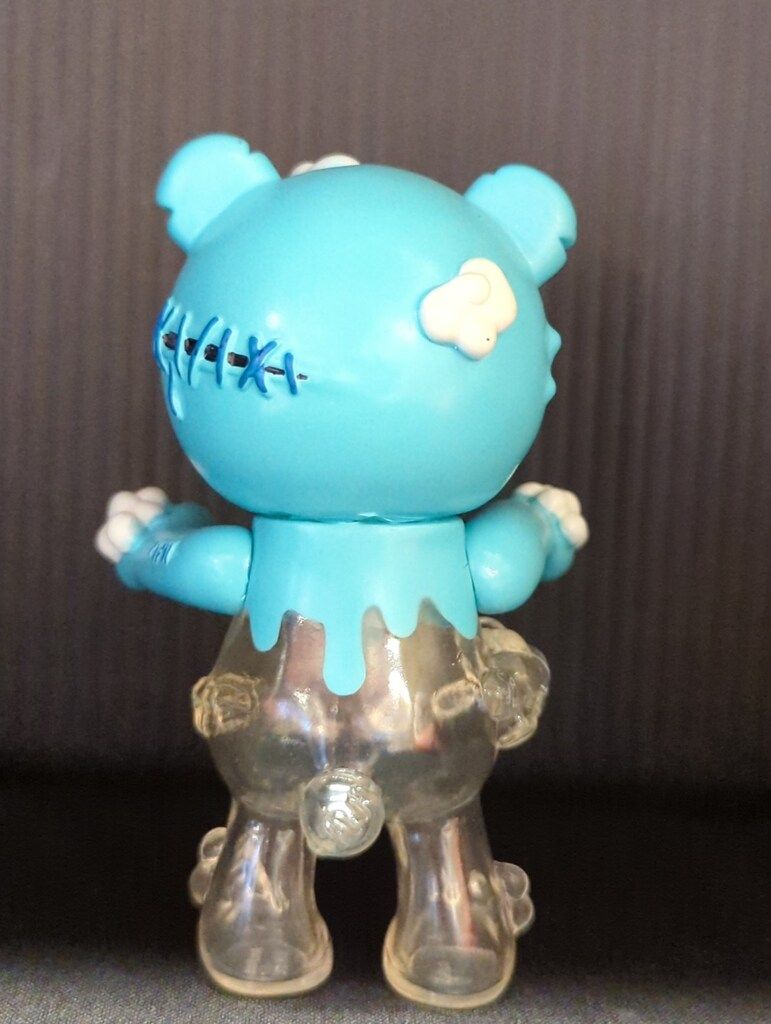 Art Studio 「SHOT!」ゾンベアー プチ ソフビ ハチミツ Art Studio