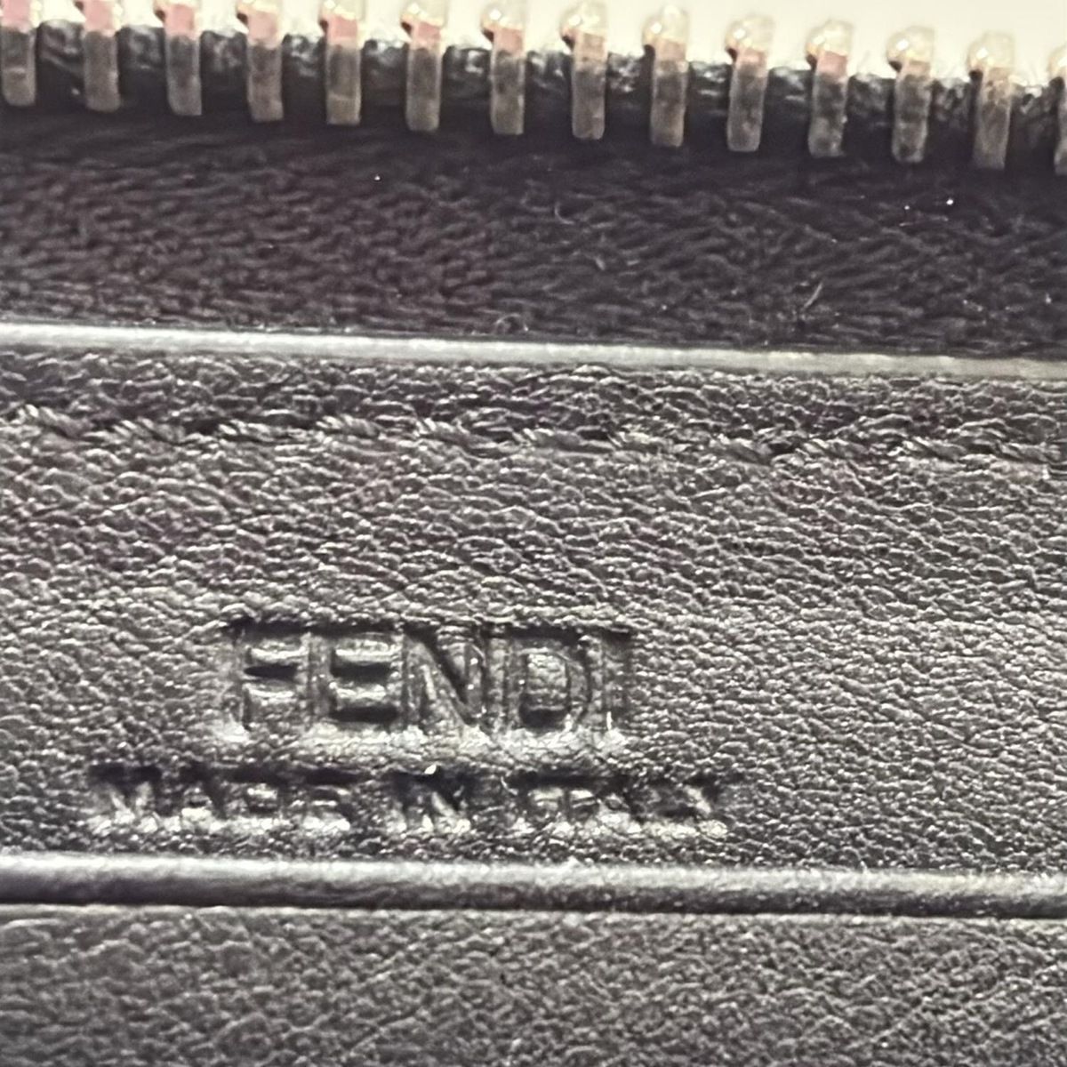 FENDI(フェンディ) 長財布美品 バッグバグズ 8M0299 黒 レザー - メルカリ