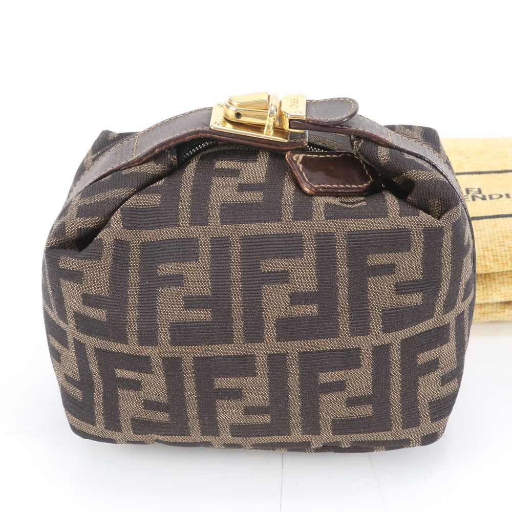 未使用級✨フェンディ バニティ アクセサリーポーチ ズッカ キャンバス 茶色 未使用級✨フェンディ バニティ アクセサリーポーチ ズッカ キャンバス