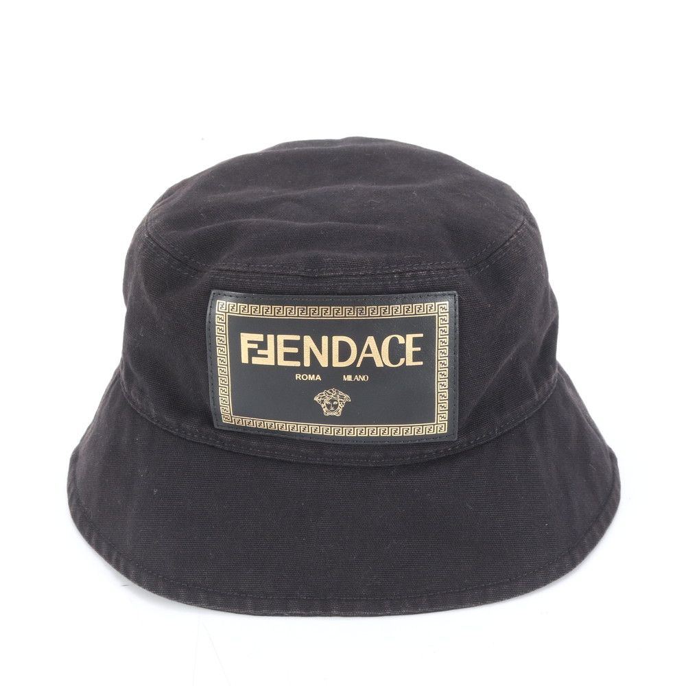 激安セール！　FJENDACE ハット フェンディ ×ヴェルサーチェ 美品 フェンディ FENDACE フェンダーチェ フェンディ × ヴェルサーチ