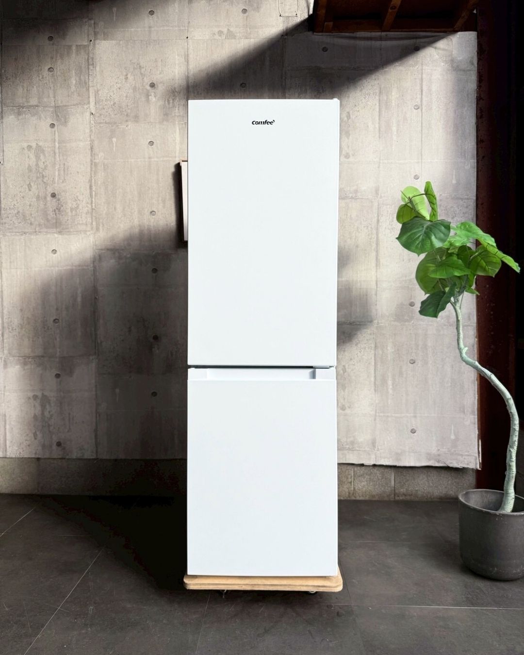 設置まで✨ comfee 一人暮らし冷蔵庫 173L✨ 2024年製⭕️ - メルカリ