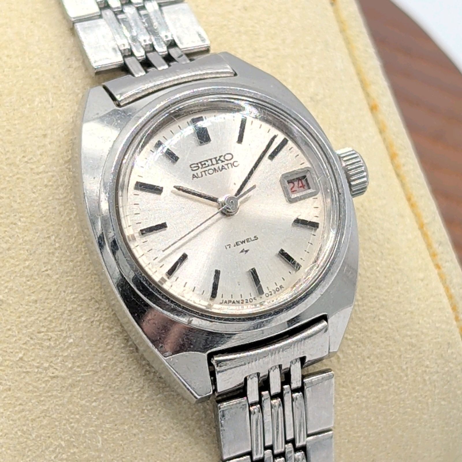 SEIKO 2205-0050 Watch Automatic Ladies Silver Round Date Y2K 00S 