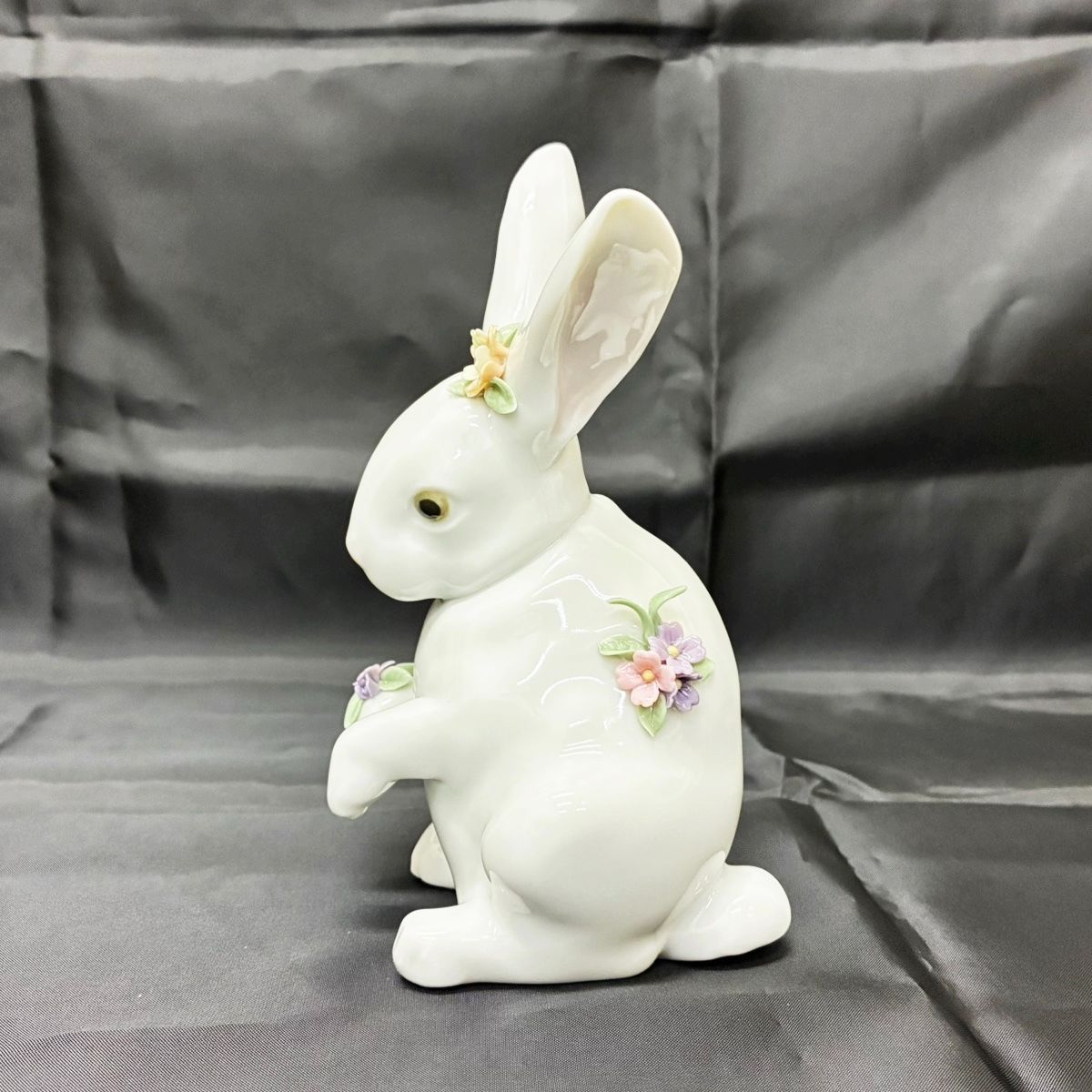 リヤドロ ラビット