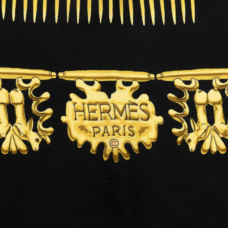 エルメス カレ90 LES CAVALIERS D'OR 黄金の騎士 ブラック イエロー