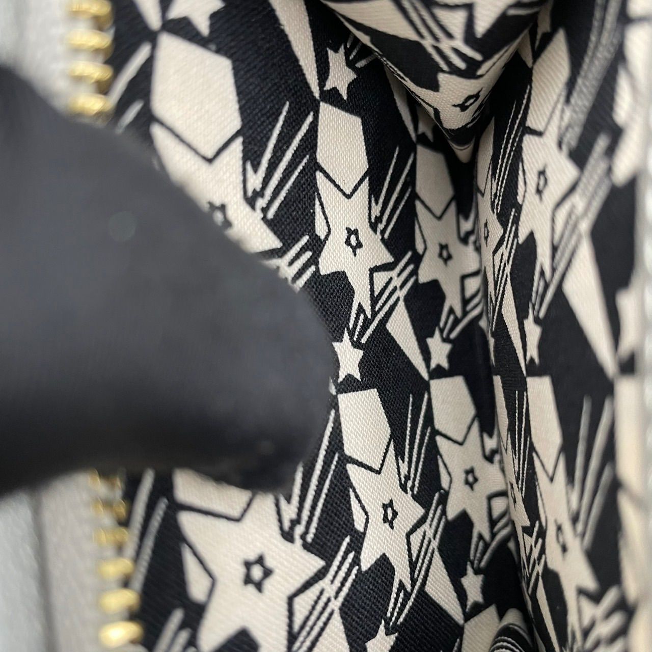 ANNA SUI 財布 ムーンスター  シルバー 新品未使用 ANNA SUI アナスイ 二つ折り財布 ミニウォレット