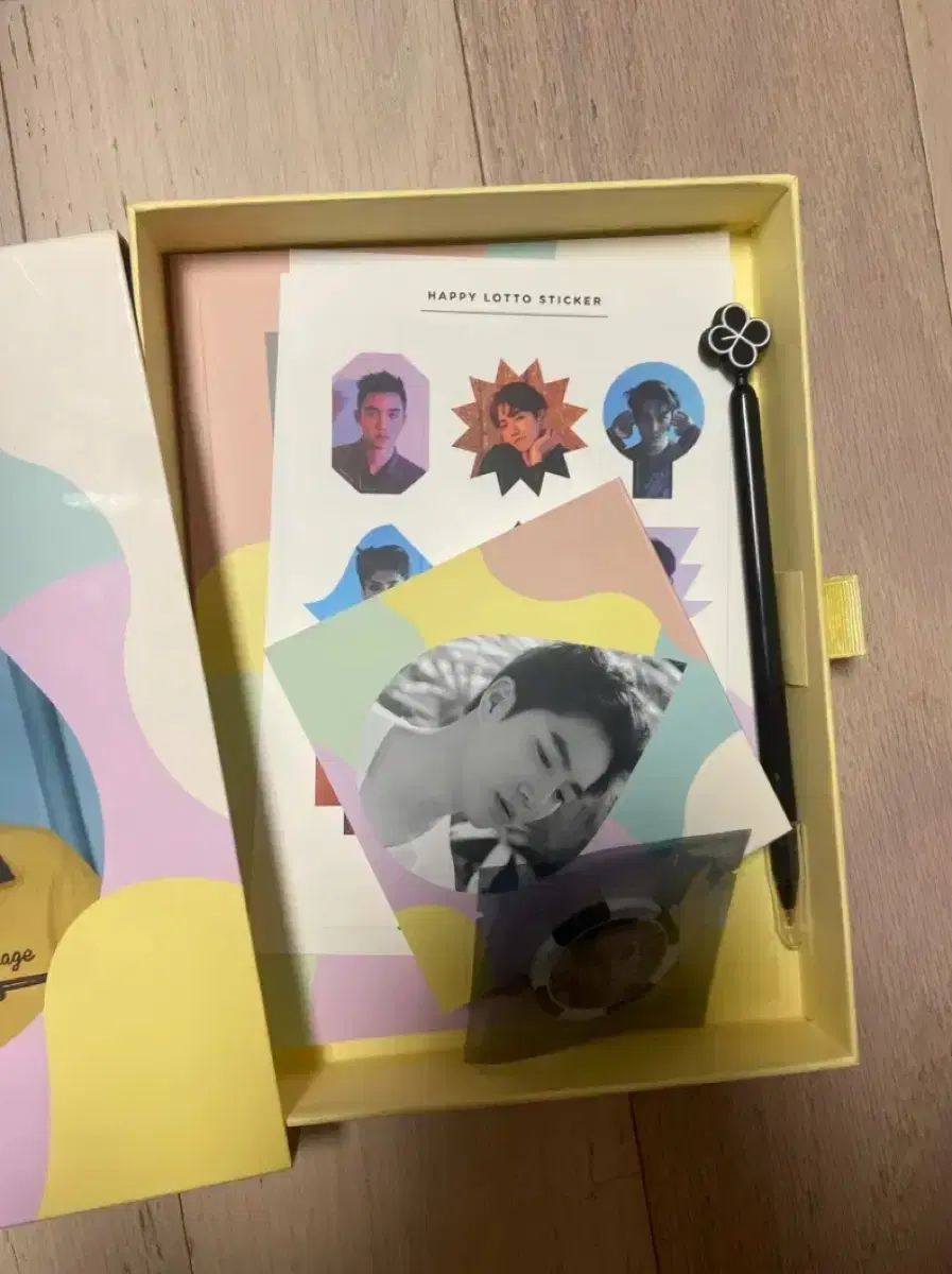 EXO ハッピーLOTTO ボックス スホ セフン トレカ exo EXO Chanyeol