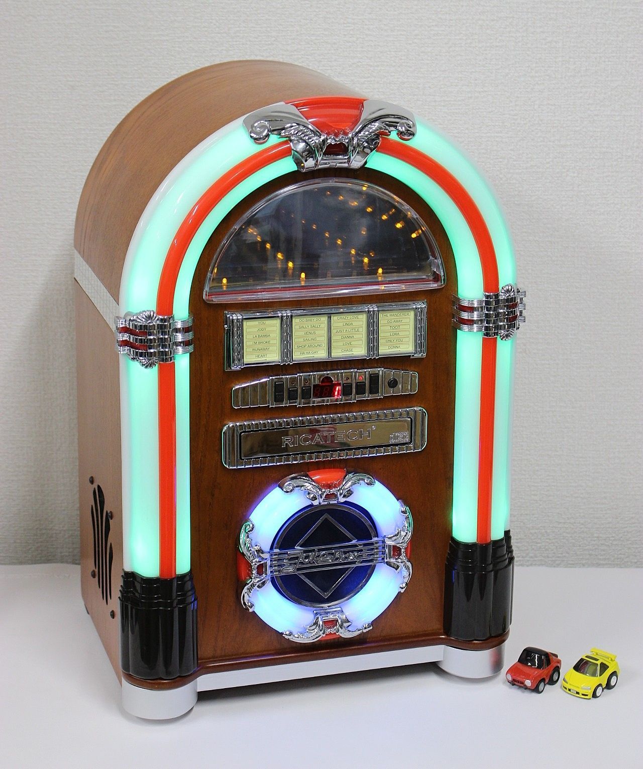 ジュークボックス型CD/ラジオ/USB/SDプレーヤー RICATECH RR791 LONDON 