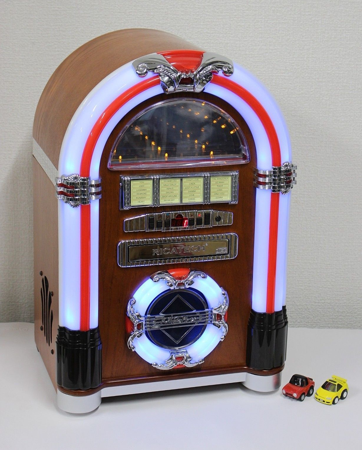 ジュークボックス型CD/ラジオ/USB/SDプレーヤー RICATECH RR791 LONDON