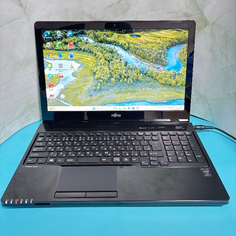 動作良好◎【オフィス付】メモリ8GB☆爆速SSD搭載☆動作良好◎富士通