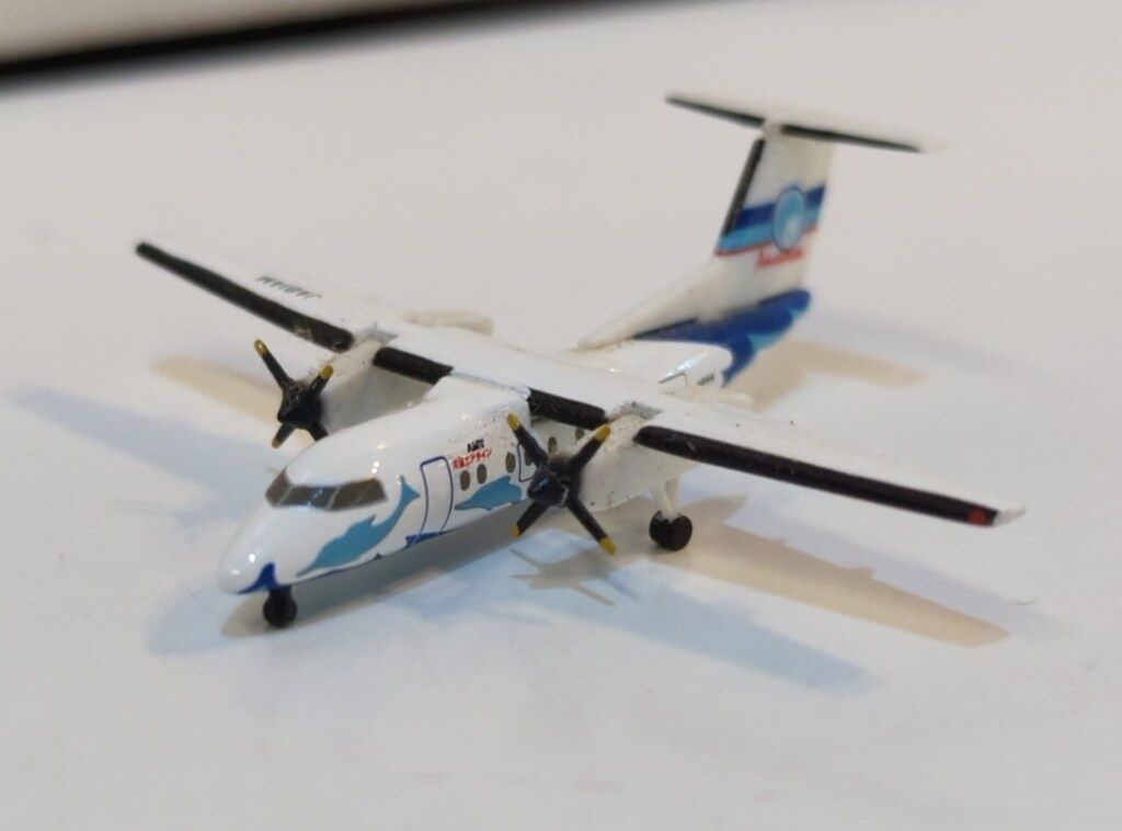 天草エアライン 飛行機 DASH8 電動 :: JA81AM R⁄C DHC8-103 0 中古Qア