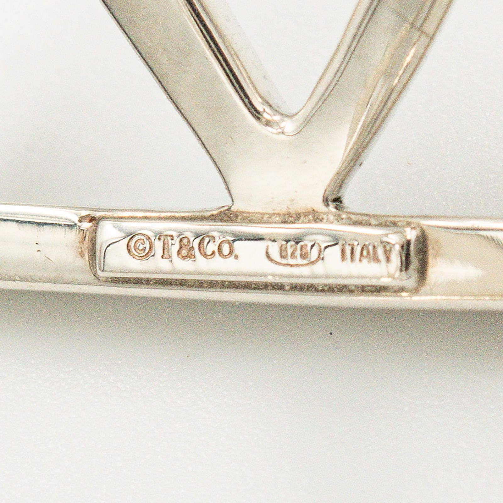 ティファニー ケルティック ノット ワイド カフ バングル シルバー