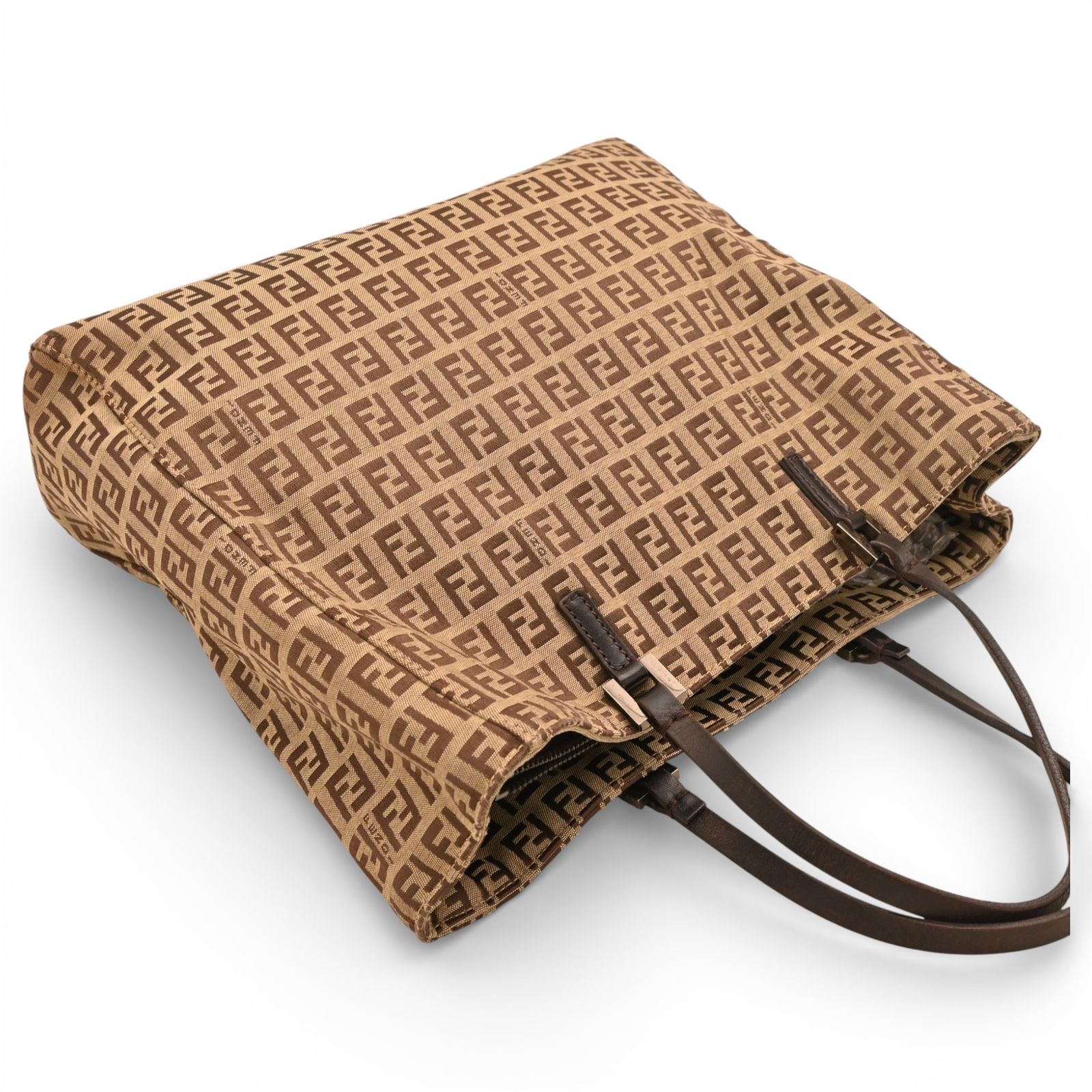 フェンディ ズッキーノ ハンドバッグ キャンバス Bランク fe2626gg  