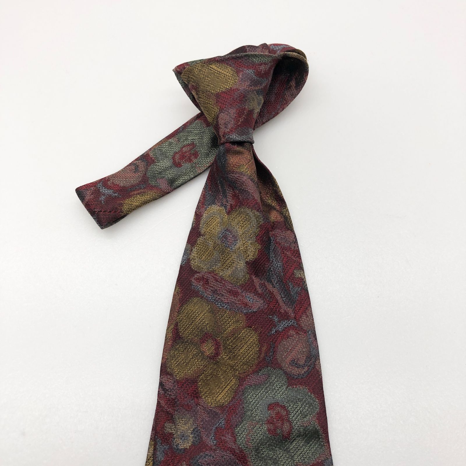 FENDI ネクタイ シルク 絹 花柄 ハンドメイド レッド 赤系 フェンディ