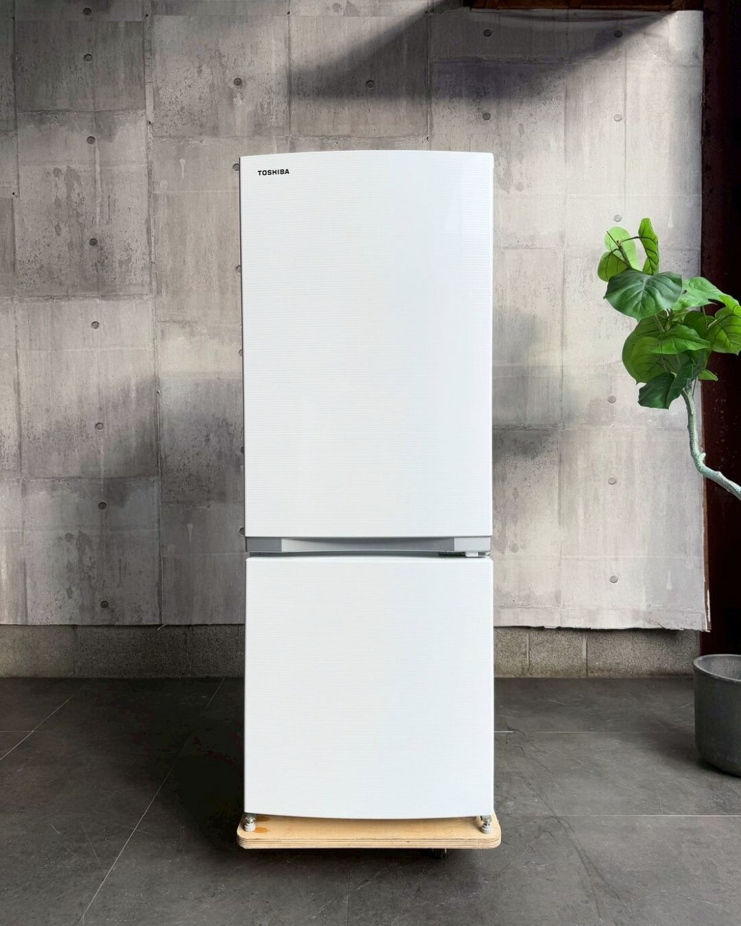 設置まで✨ TOSHIBA 一人暮らし冷蔵庫 153L✨ 2023年製⭕️ 設置まで✨ TOSHIBA 一人暮らし用冷蔵庫 153L✨ 2023年製⭕️ - メルカリ