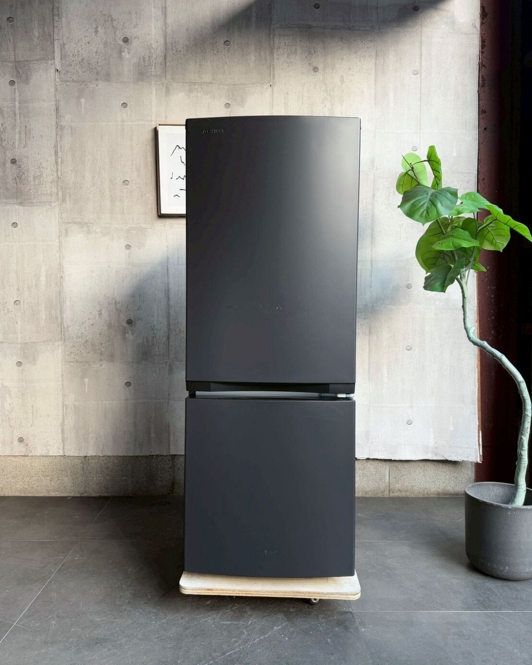 設置まで✨TOSHIBA 一人暮らし用冷蔵庫 153L✨ 2025年製⭕️ - メルカリ