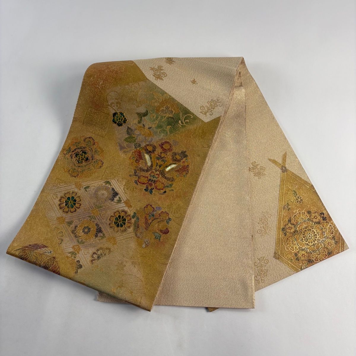 袋帯 名品 向鳥 華文 螺鈿 金銀彩 金色 お太鼓柄 正絹 【中古】 - メルカリ