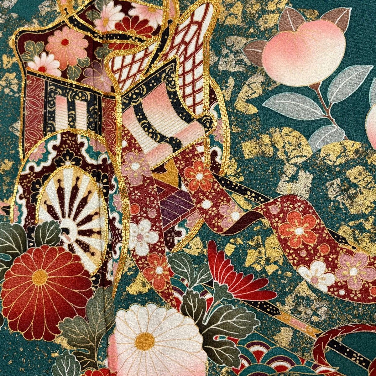 振袖 身丈159cm 裄丈63cm S 袷 御所車 草花 金糸 金銀彩 緑 正絹 秀品