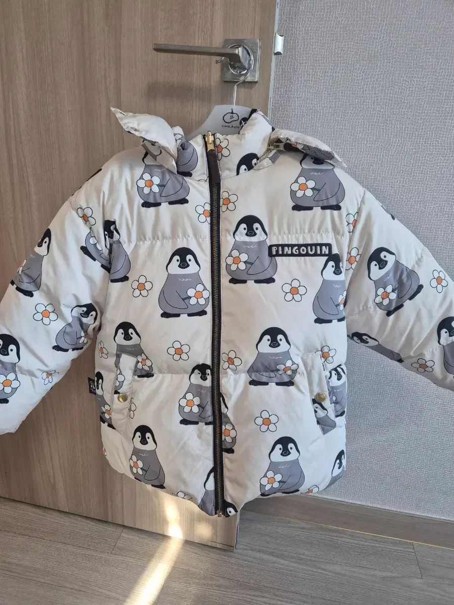 3425昔の海外ディズニーワールドピンクリスマスチップとデール