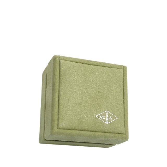 ヴァンクリーフ緑スエードバンド 時計ケース ショパール指輪と時計ケース空き箱 ヴァンクリーフ緑スエードバンド 時計ケース ショパール指輪と時計