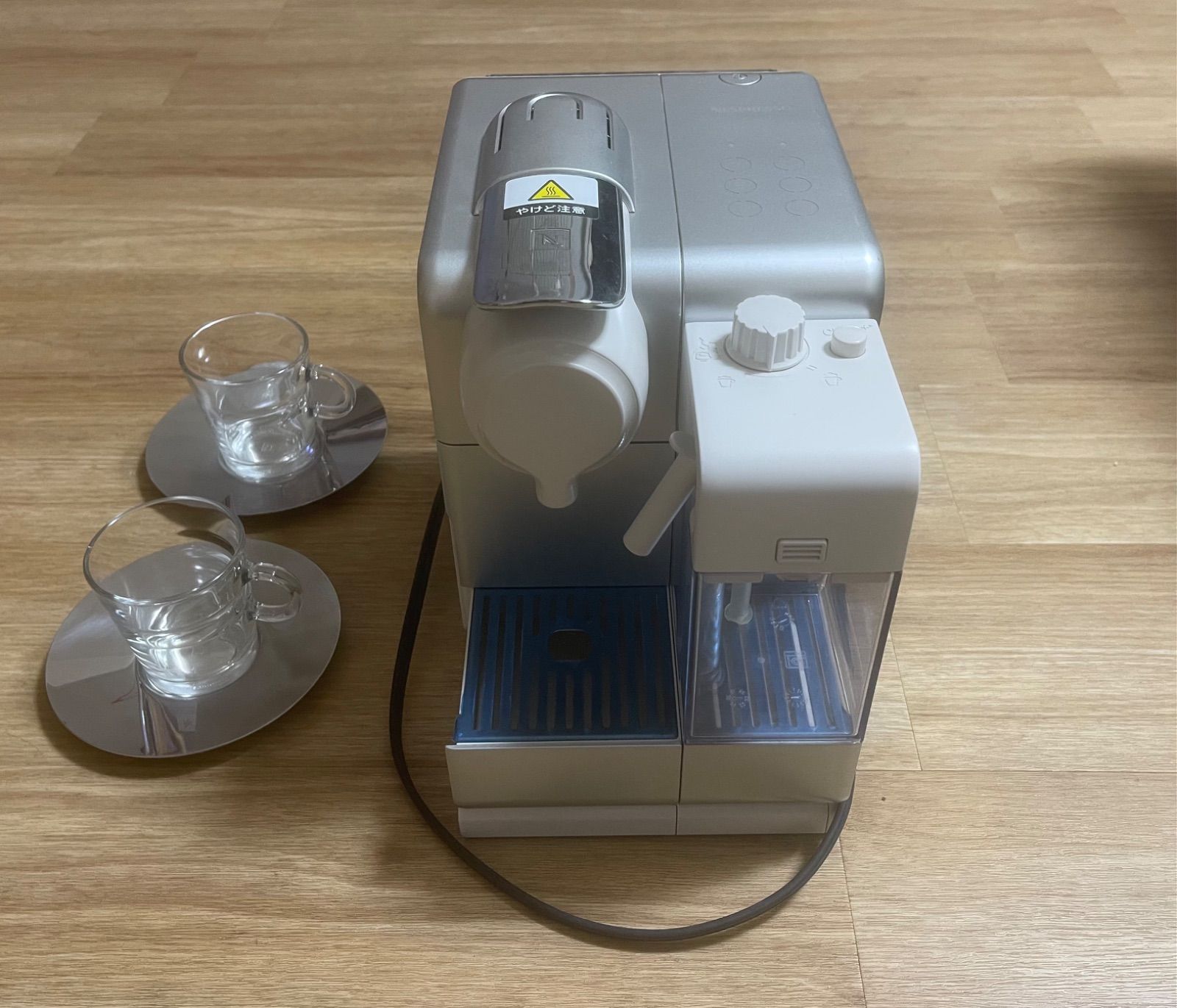 中古ネスプレッソコーヒーメーカーF521 + ネスプレッソコップセット(2