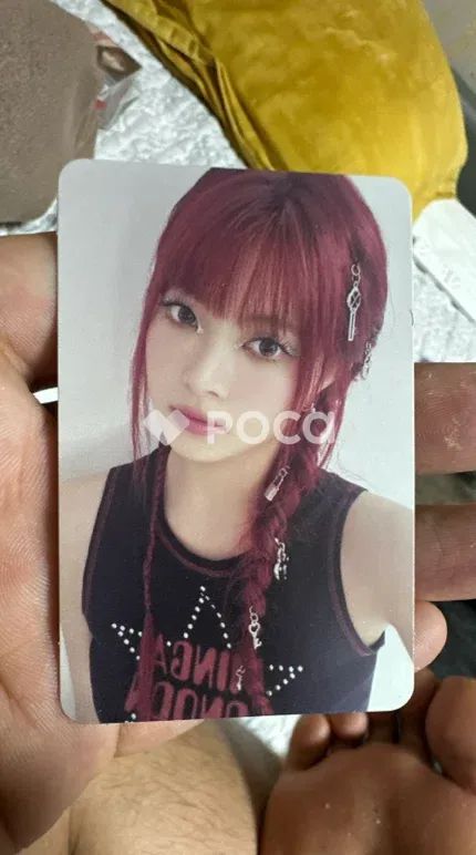 LE SSERAFIM hello82 ウンチェ LE SSERAFIM ウンチェ easy hello82 ポップアップ トレカ LE SSERAFIM