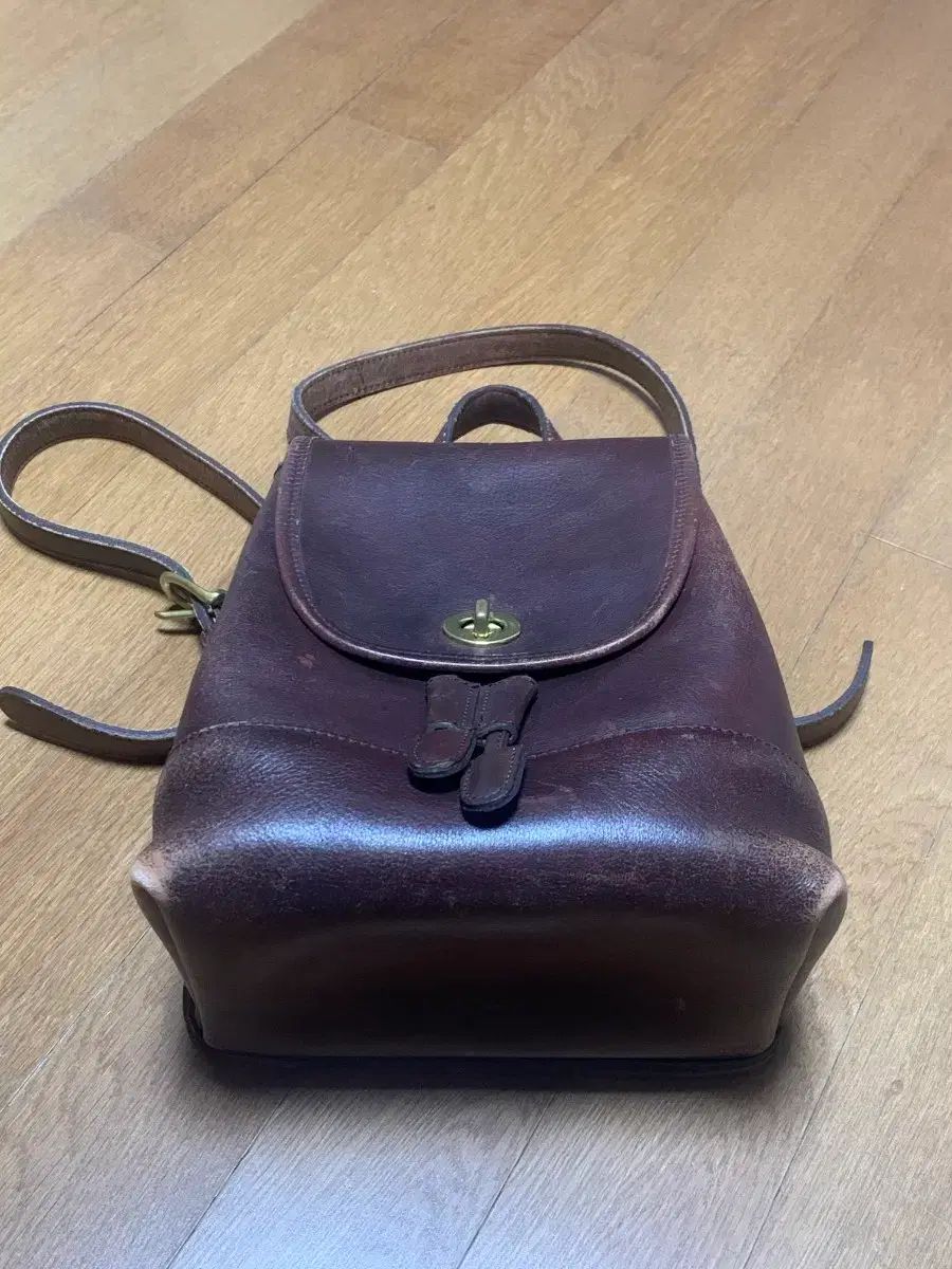 オールド コーチ ターンロック バックパック - メルカリ