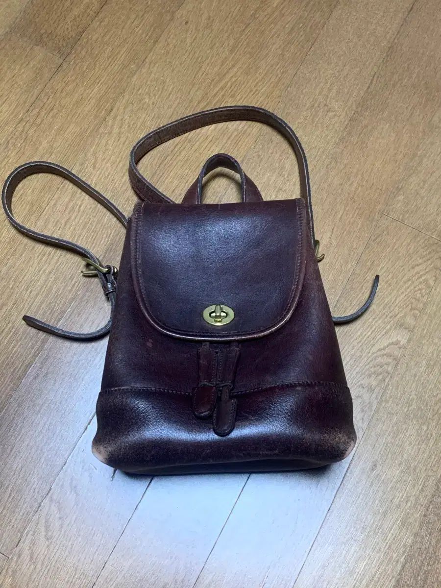 美品 COACH オールドコーチ ターンロック リュック バックパック オールド コーチ ターンロック バックパック - メルカリ