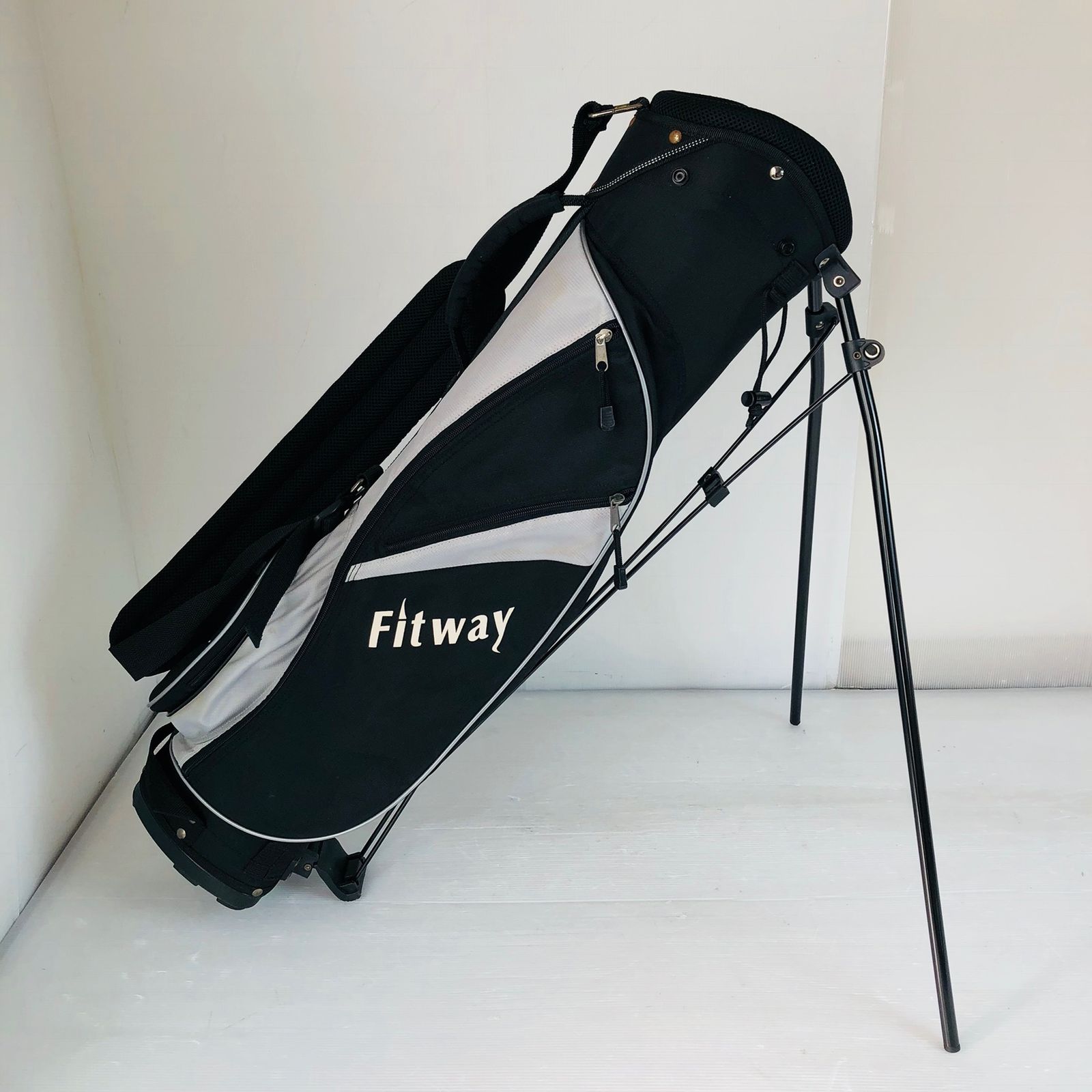 Fitway フィットウェイ　8インチ　ブラック　ゴルフバッグ　メンズ　中古品 Fitway フィットウェイ セルフスタンド ブラック クラブケース