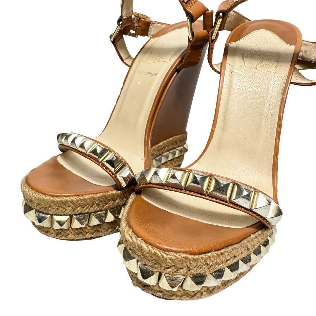 美品 クリスチャンルブタン カタクロウ スタッズウェッジソール