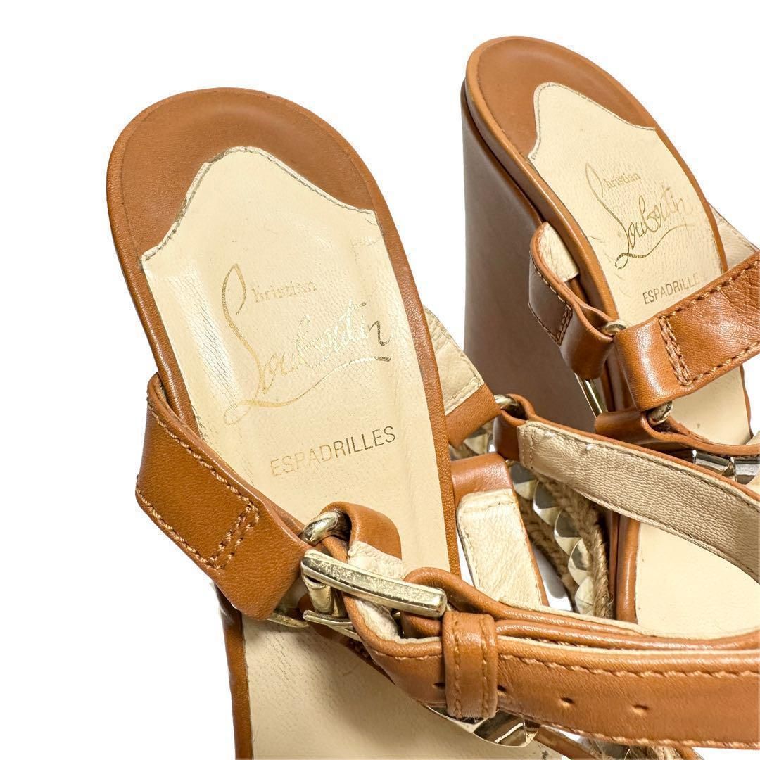 美品 クリスチャンルブタン カタクロウ スタッズウェッジソール