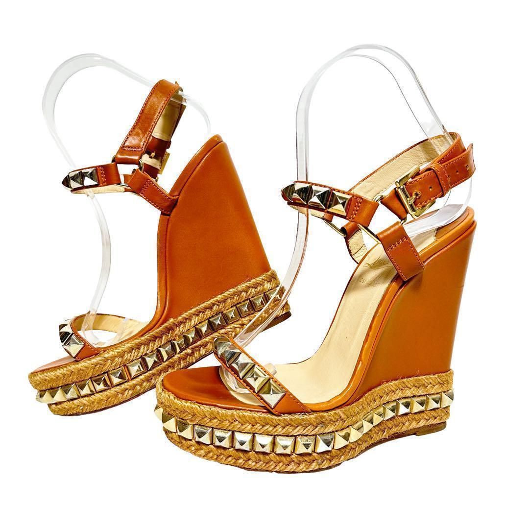 美品 クリスチャンルブタン カタクロウ スタッズウェッジソール