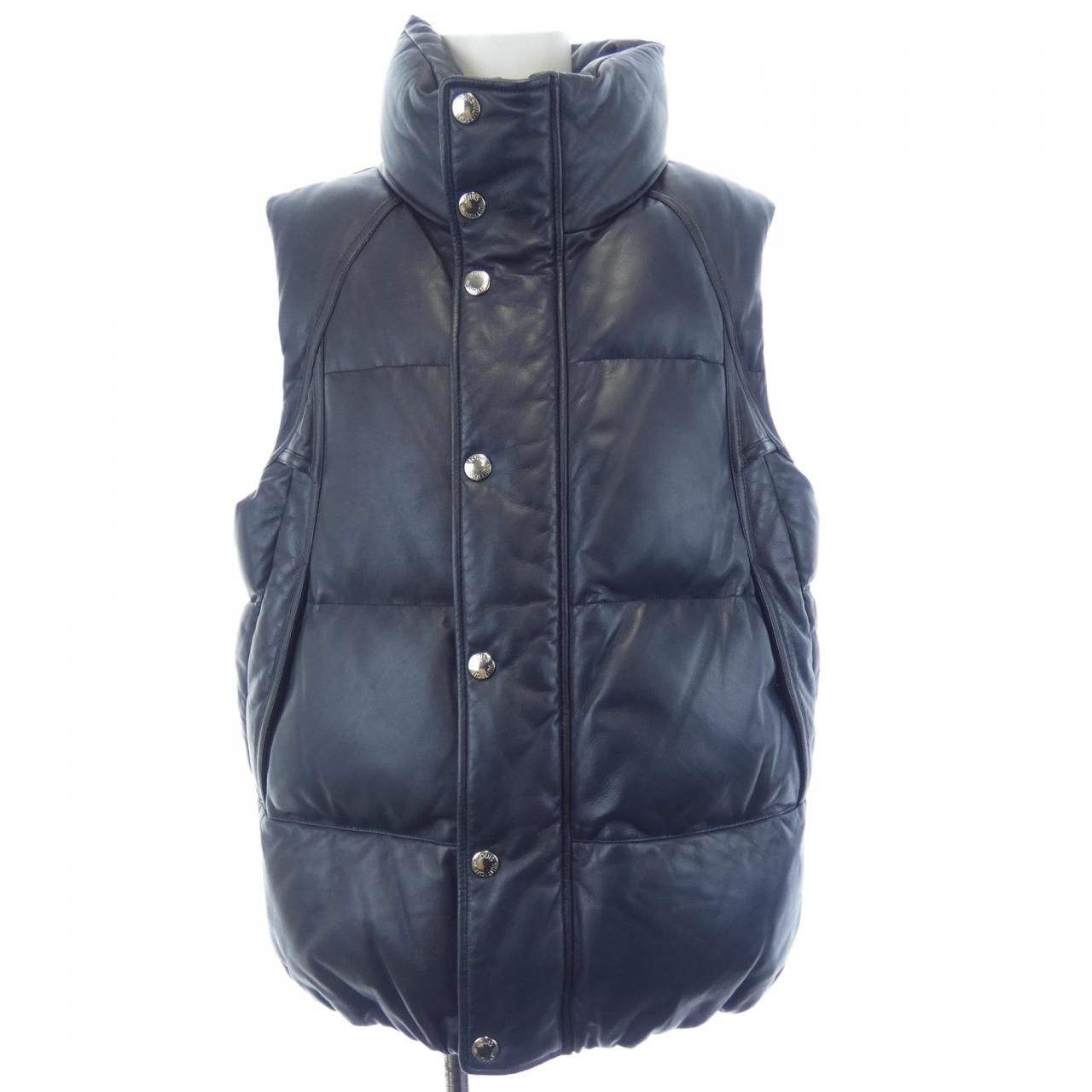 ルイヴィトン LOUIS VUITTON ダウンベスト - メルカリ