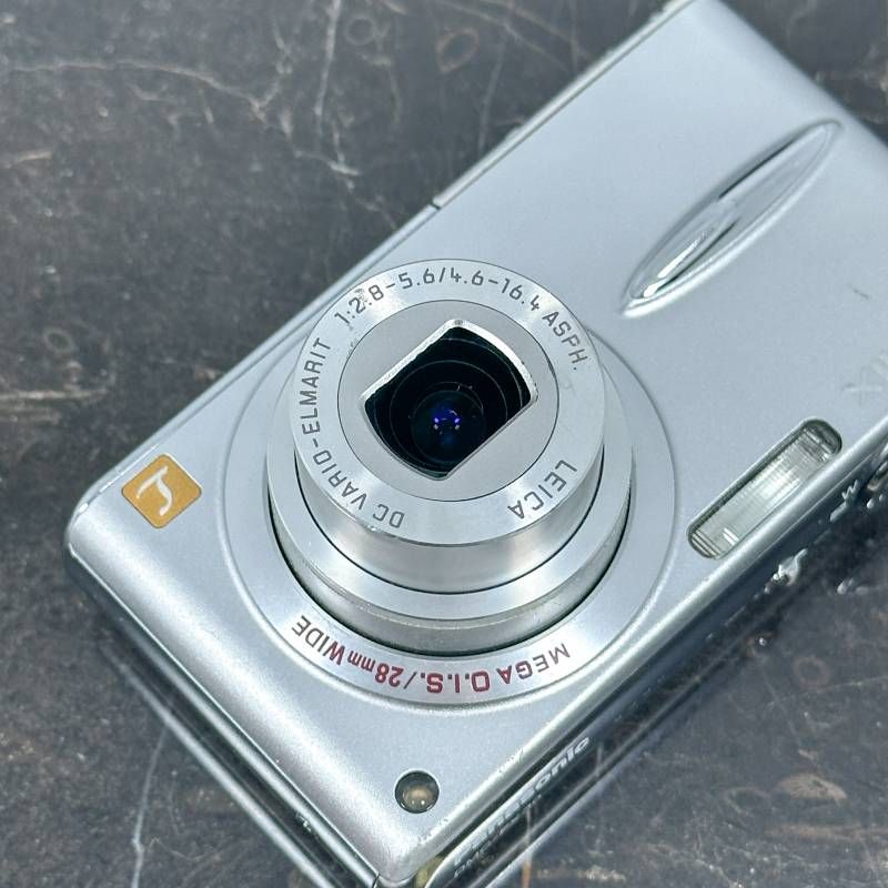 Panasonic LUMIX DMC-FX30 シルバー 広角28mm 光学3.6倍 CCD