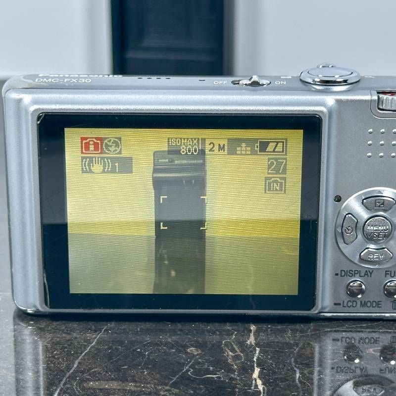 Panasonic LUMIX DMC-FX30 シルバー 広角28mm 光学3.6倍 CCD