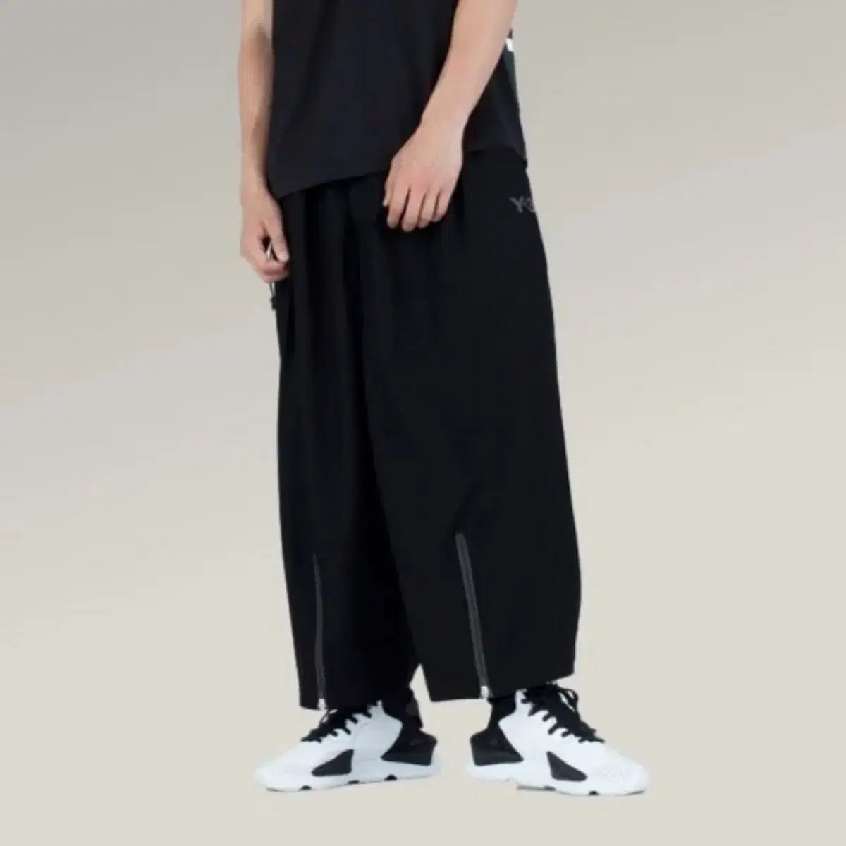 Y-3 YOHJI YAMAMOTO ヨウジヤマモト ウール クロップド パンツ - メルカリ