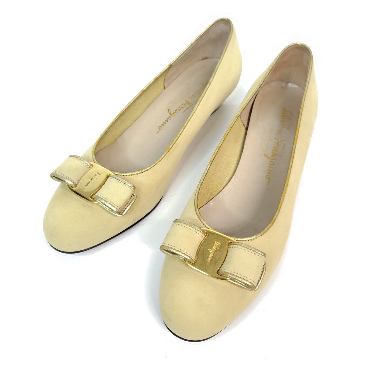 ☆訳あり☆Ferragamo フェラガモ パンプス 7.5C ヴァラ リボン 