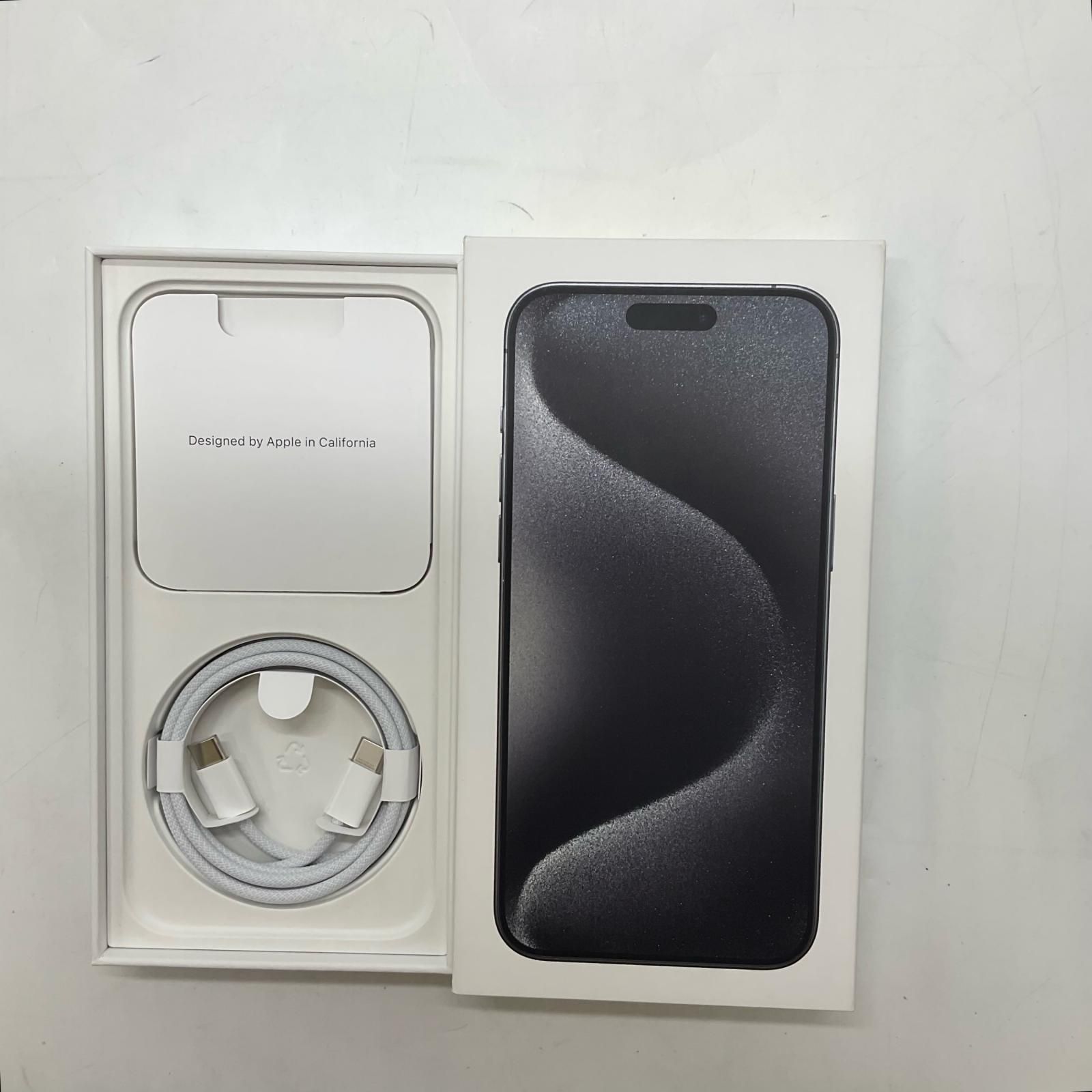 iPhone 15 Pro Max 256GB ブラックチタニウム SIMフリー 美品 動作確認