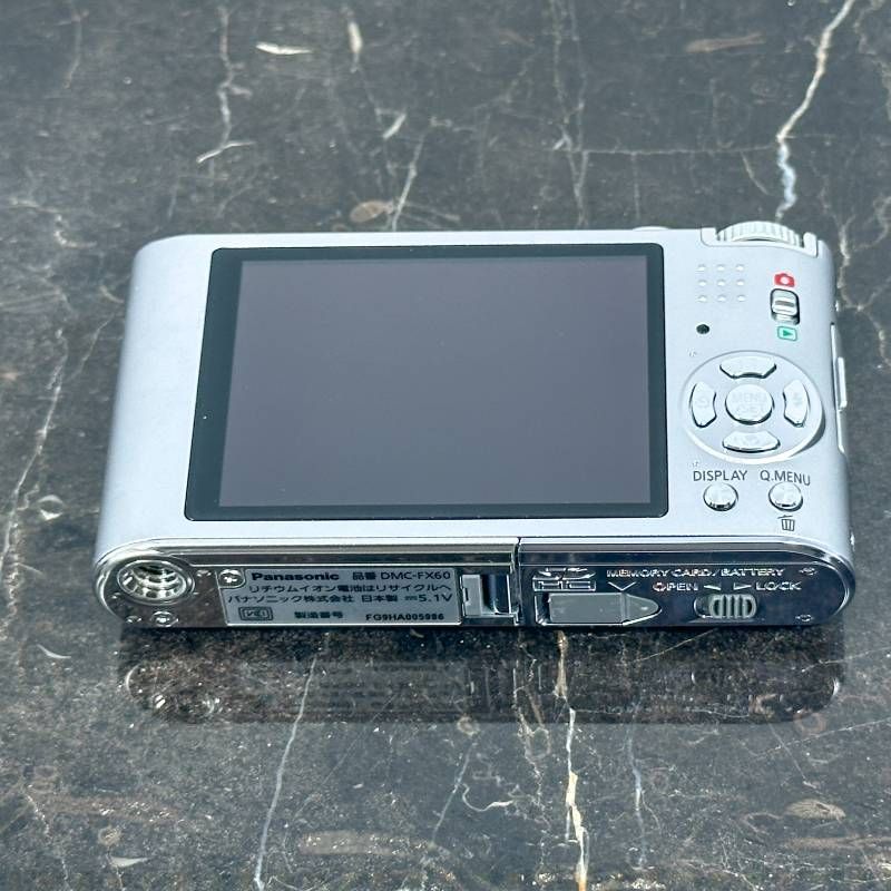 美品】Panasonic LUMIX DMC-FX60 シルバー 1210万画素 光学5倍ズーム
