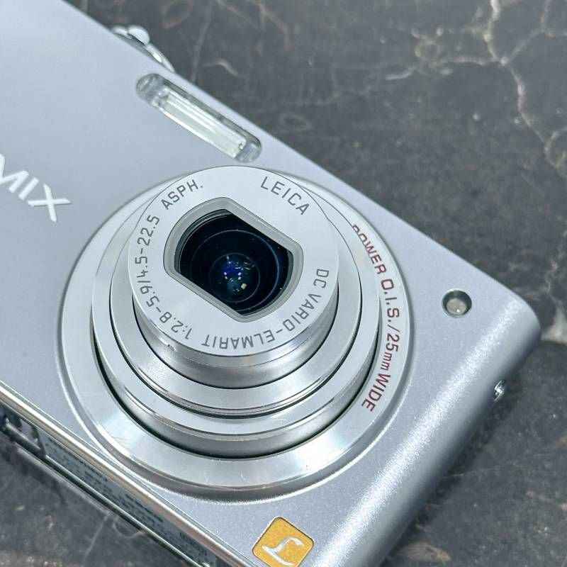 美品】Panasonic LUMIX DMC-FX60 シルバー 1210万画素 光学5倍ズーム