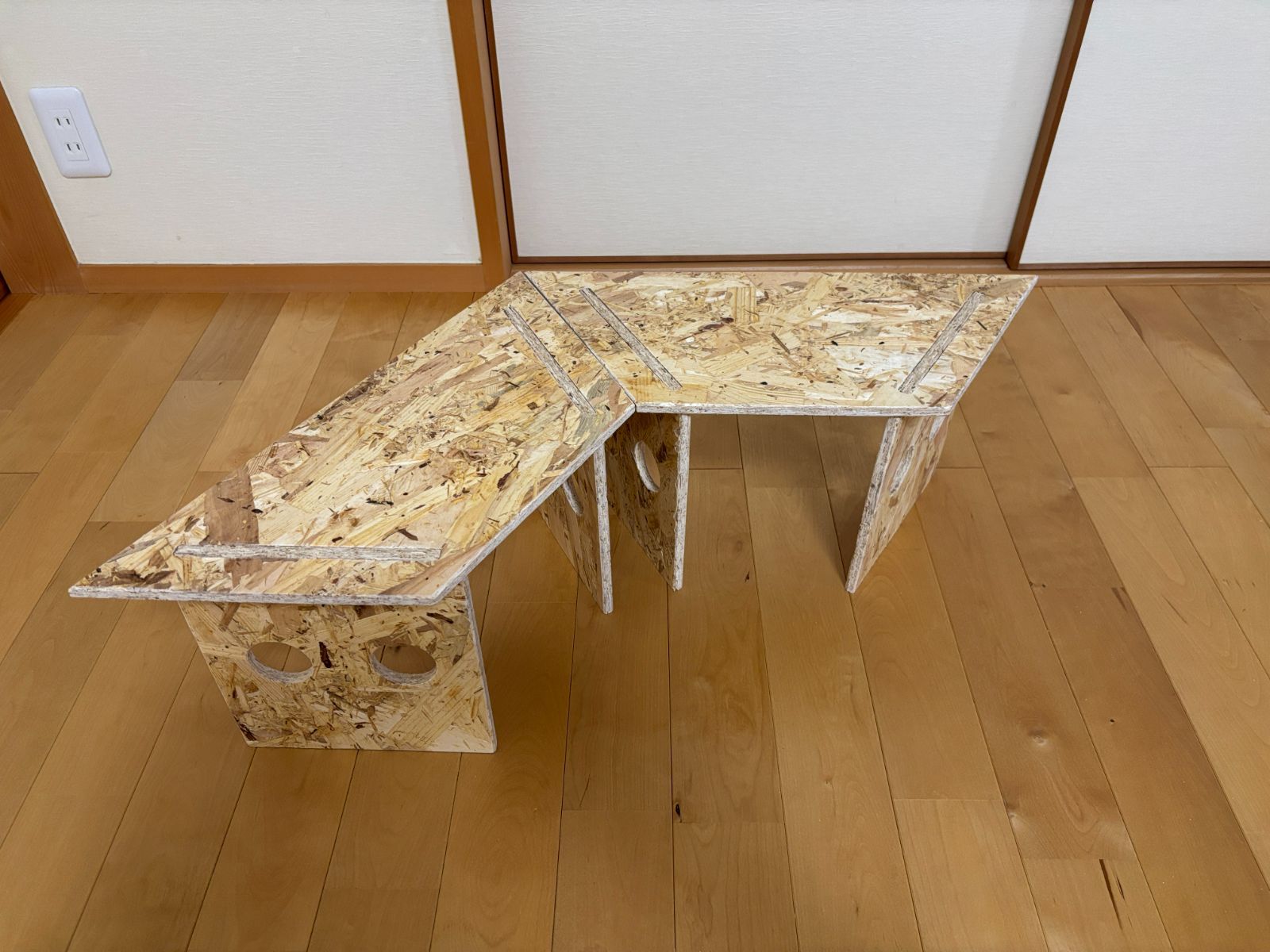 ヘキサゴンテーブル ヘキサテーブル 囲炉裏テーブル 組み立て式　OSBボード ヘキサゴンテーブル ヘキサテーブル 囲炉裏テーブル 組み立て式 OSBボード