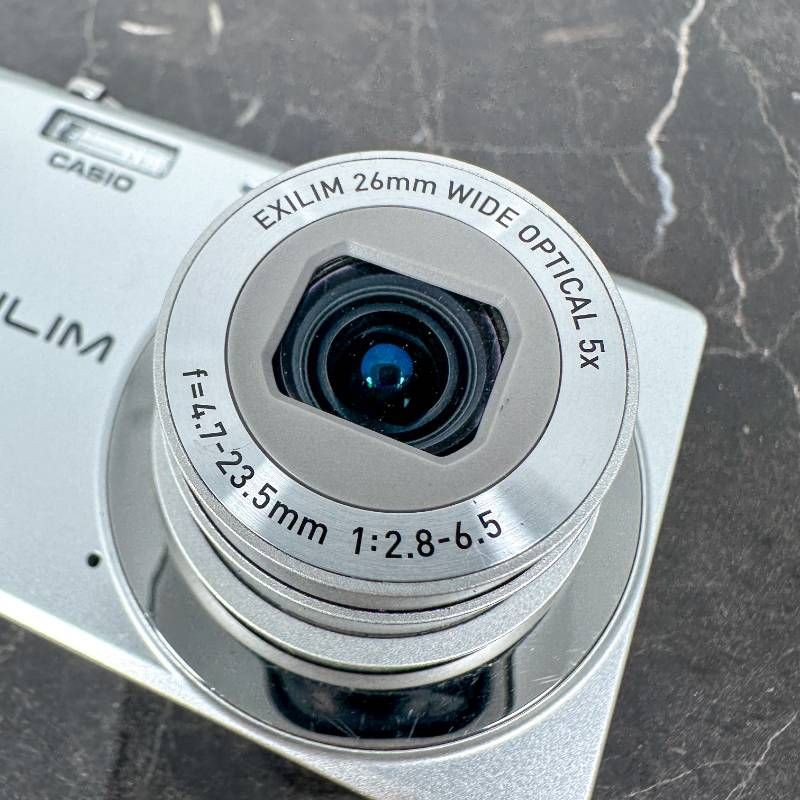 美品】CASIO EXILIM EX-Z28 シルバー 1610万画素 光学6倍ズーム 薄型