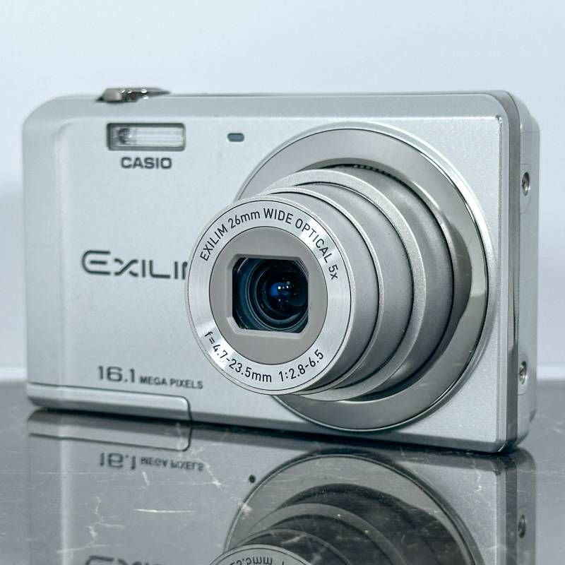 美品】CASIO EXILIM EX-Z28 シルバー 1610万画素 光学6倍ズーム 薄型