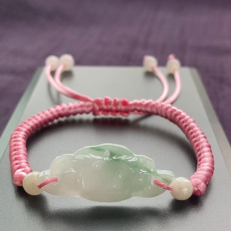 本翡翠　18kビーズ入り、ラベンダー双頭蓮花ブレスレット＆ミニ落花生チャーム付き 本翡翠 18kビーズ入り、ラベンダー双頭蓮花ブレスレット＆ミニ落花生