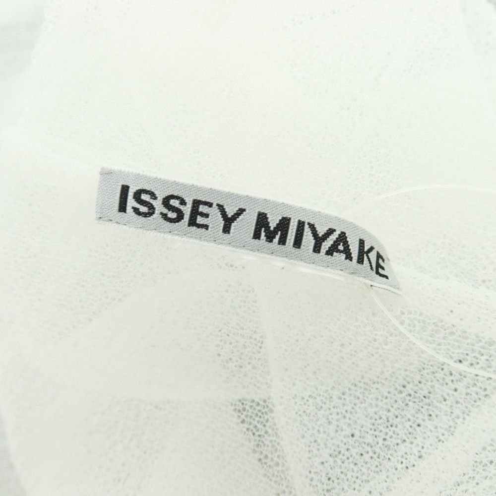 【中古】イッセイミヤケ ISSEY MIYAKE 2025年秋冬 ナイロン系 チュニック ホワイト【サイズ表記なし（L位）】【レディース】 ISSEY MIYAKE - 【中古】イッセイミヤケ ISSEY MIYAKE 2025年秋冬